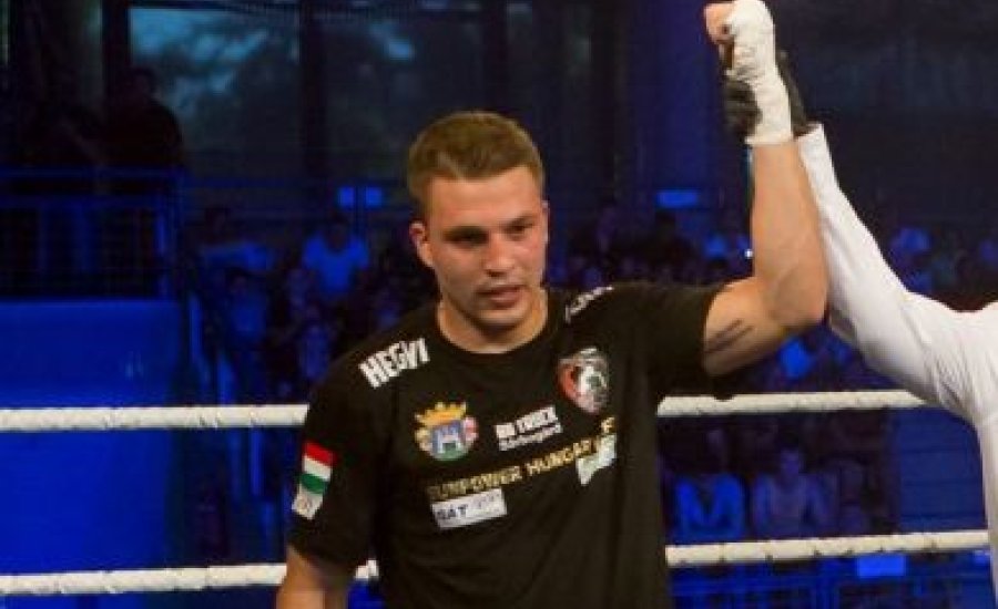 Hegyi ismét tűzbe borítaná a szorítót