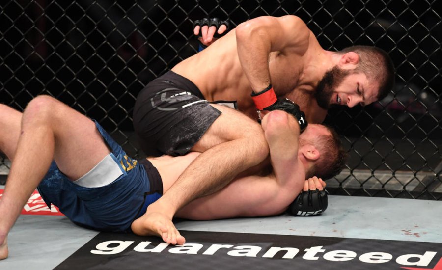 Fantasztikus győzelem után Khabib visszavonult