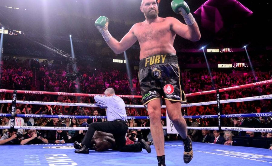 Tyson Fury is többször padlózott, de Wilder végezte a ringvásznon