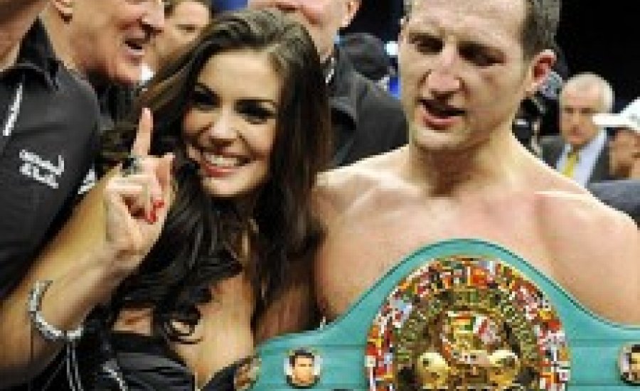 Elkergették a „Arthur Királyt” a trón közeléből