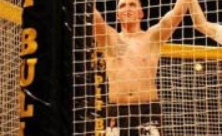 Denis, a komisz vár Mózsi Attila