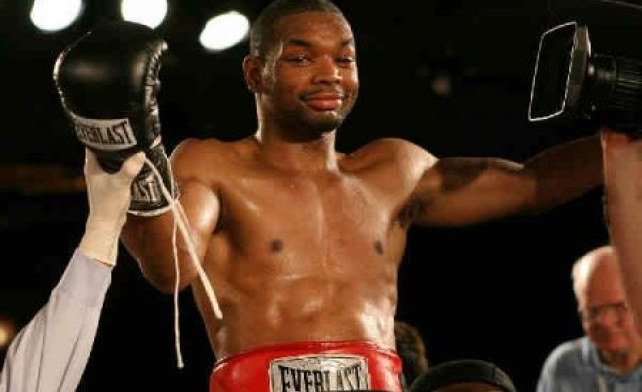 Holt promótert talált