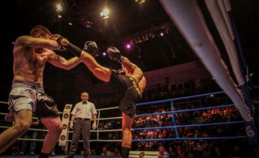 Ismét egymást aprítják a zsaruk