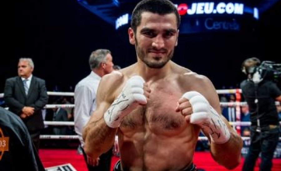 Profik az olimpián: Beterbiev az első fecske