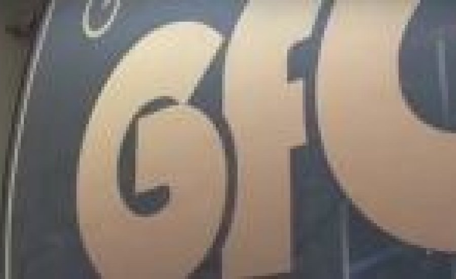 A vasárnapi GFC gála mérlegelése (video)