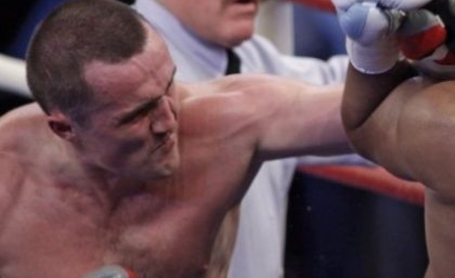 Lebegyev TKO-val védte trónját