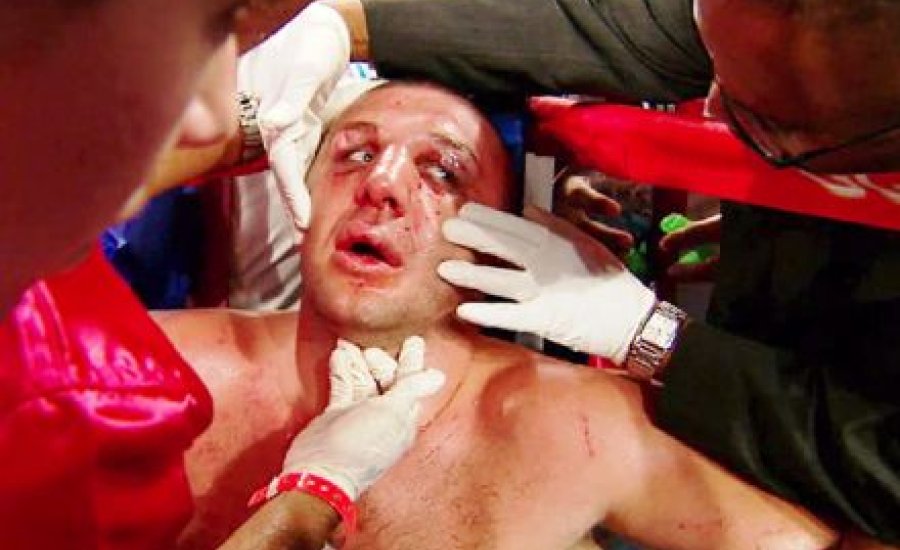 Mago családja 100 millió dolláros keresetet indított