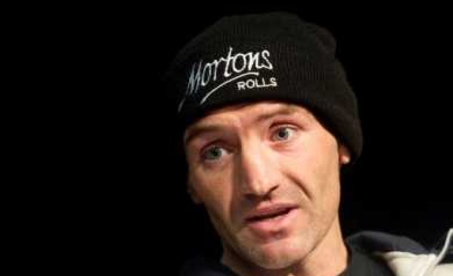 A börtönviselt ex-bajnok kihívta Ricky Burns-t