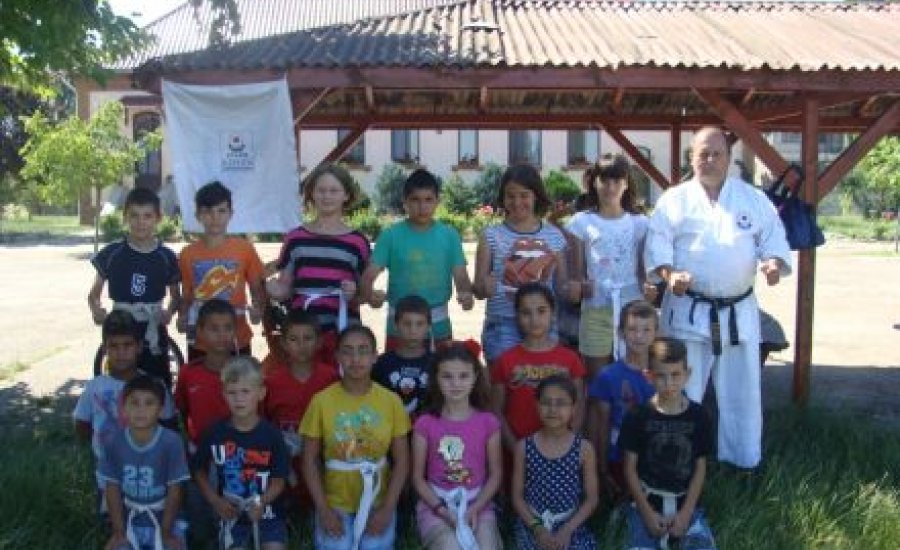 Ismét BUDO az árvaházban, Szalontán