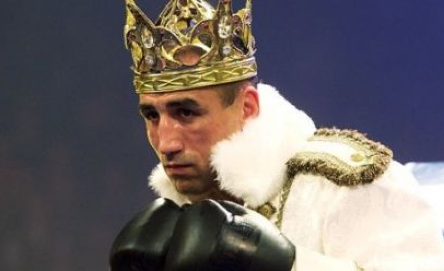 Abraham ismét legyőzte Smith-t