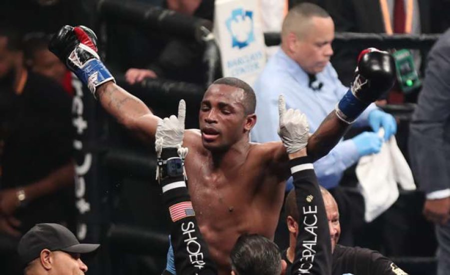 Lara kiütéssel lenne két súlycsoportos világbajnok