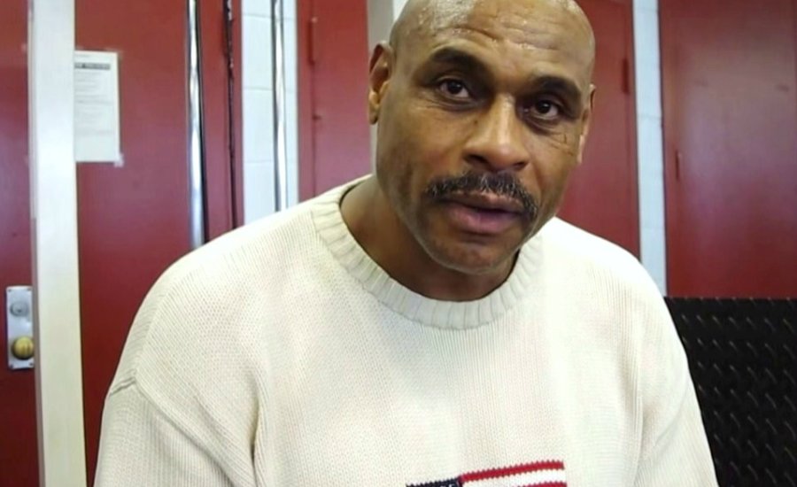 Oliver McCall szeptember végén ismét bokszol