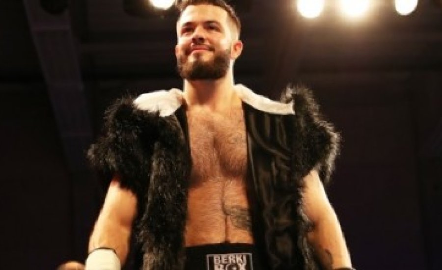 Kőkemény munkával