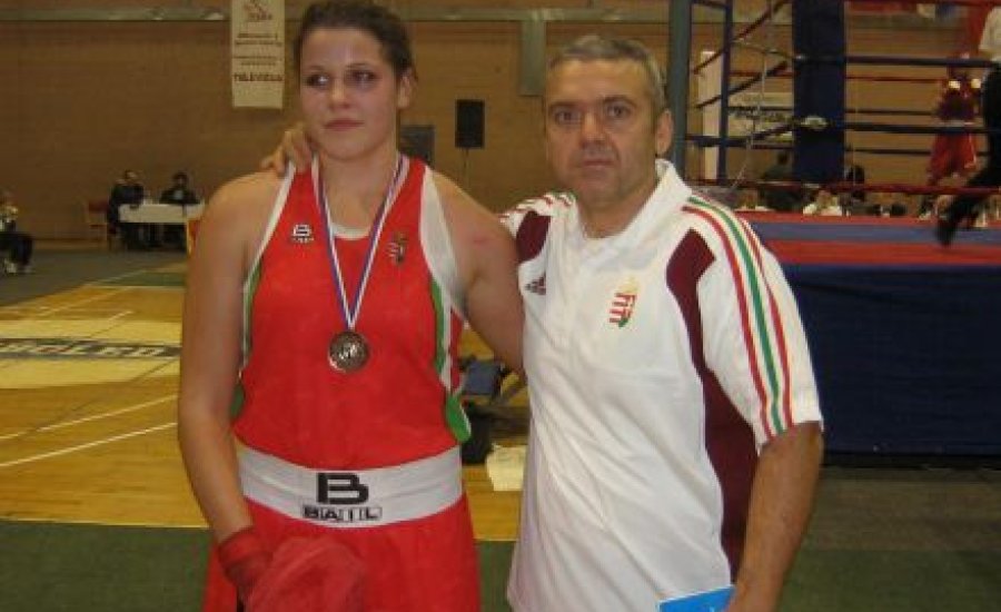 Bajai bokszklub lehet a Hónap Műhelye