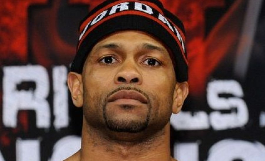 Roy Jones Jr. balhorga KO-t ért