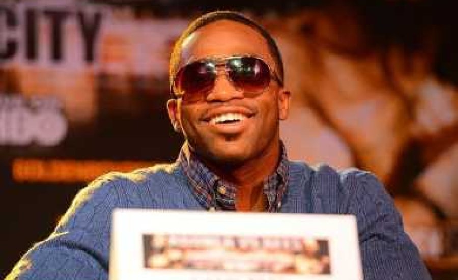 Broner kisváltósúlyban is bokszolni fog