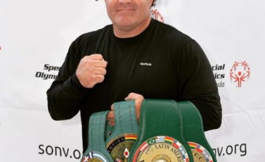 51 éves bunyós jelentkezett Deontay Wilder ellen