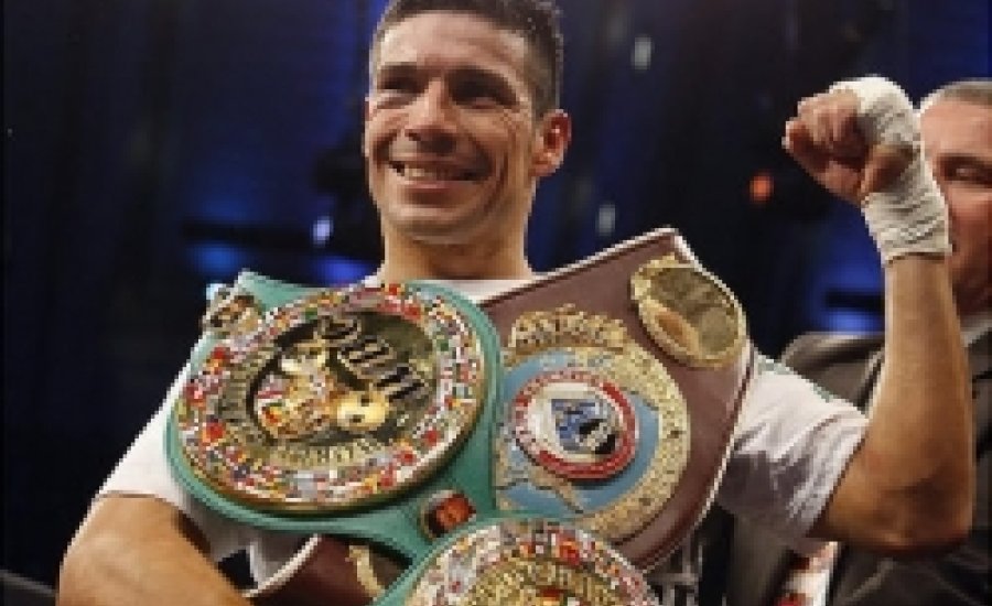 Martinez: Pacquiao túl kicsi, hogy bokszoljunk