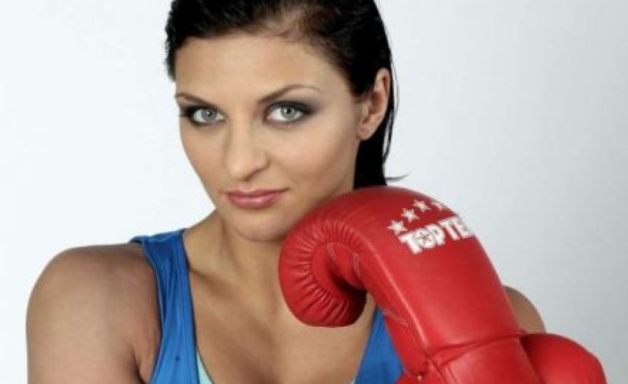 Nyert a kiütött bokszolónő