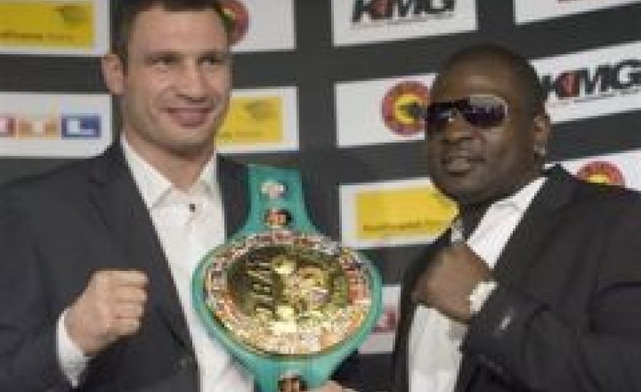 Kevin Johnson elrontaná Klicsko karácsonyát