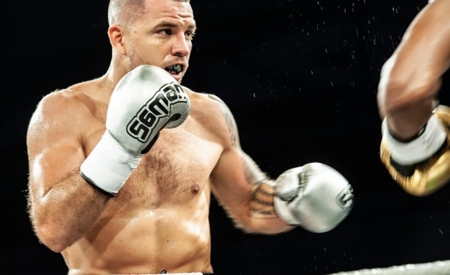 Bacskai Balázs nicaraguai ellenféllel küzd szombaton