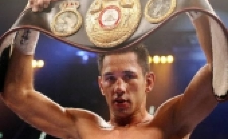 Két pontozó „hozta” Felix Sturm címvédését