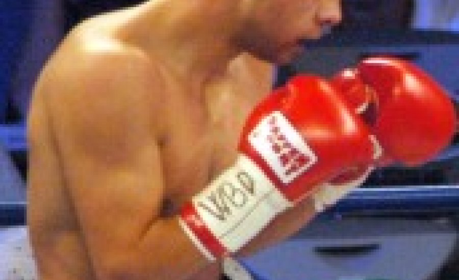 Bedák Zsolt kiütéssel védte Európa-bajnoki övét