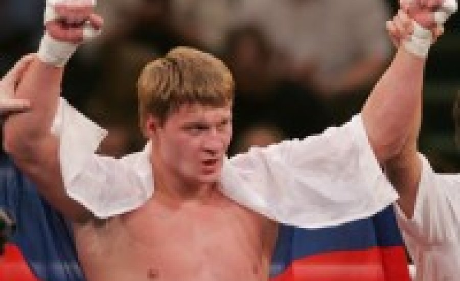 Povetkin kiütéssel nyert