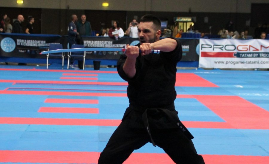 Szaltózó gyerekekkel és kardozó felnőttekkel is épülhet a magyar kick-box