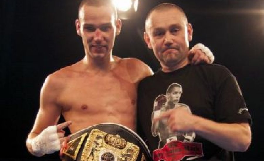 Nagy Lajos Márk szerb bunyóssal küzd Kecskeméten