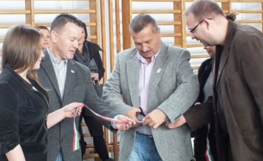 Átadták az Egri Sportiskola ökölvívótermét