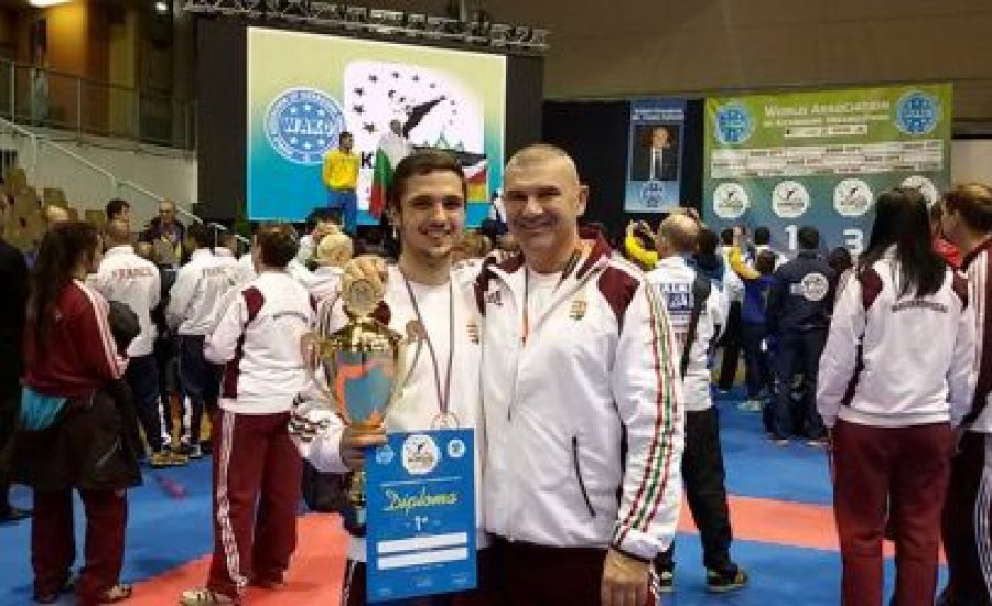 Kick-box Eb döntők: Első nap három arany