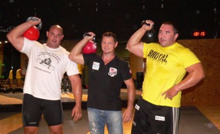 Erdei Zsolt izzasztotta az erősembereket