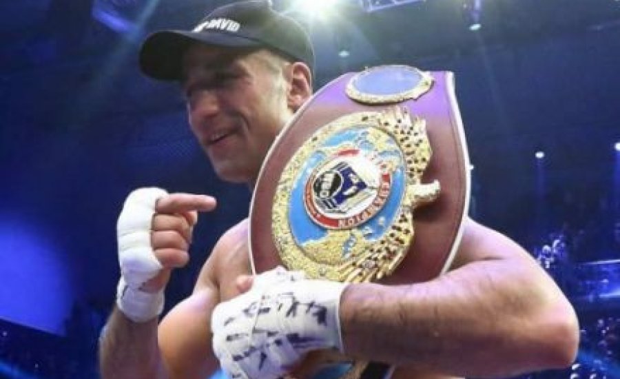 Arthur Abraham sérülten nyert