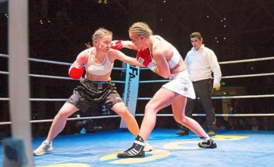 Fű alatt nagy balhé a női bokszban
