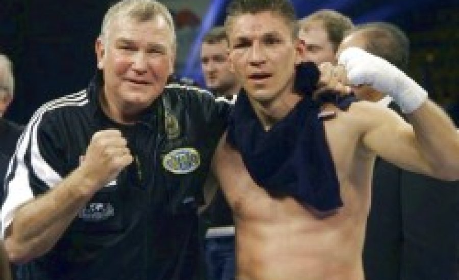 Balzsay Károly K.O-ra készül első címvédésén