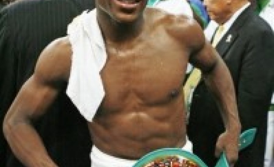 Floyd Mayweather Jr. július 11-én visszatér?