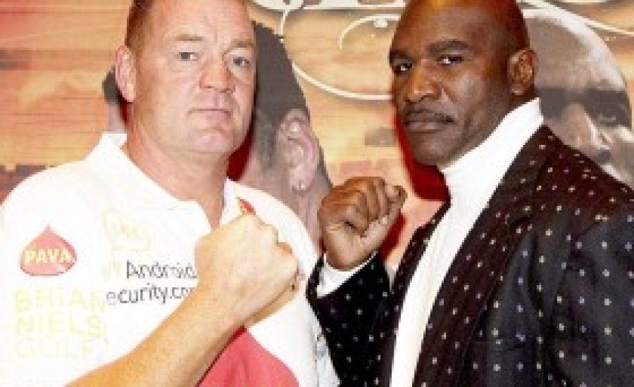 Keménykedik a WBF: nemet mondtak a Holyfield-Nielsen meccsre