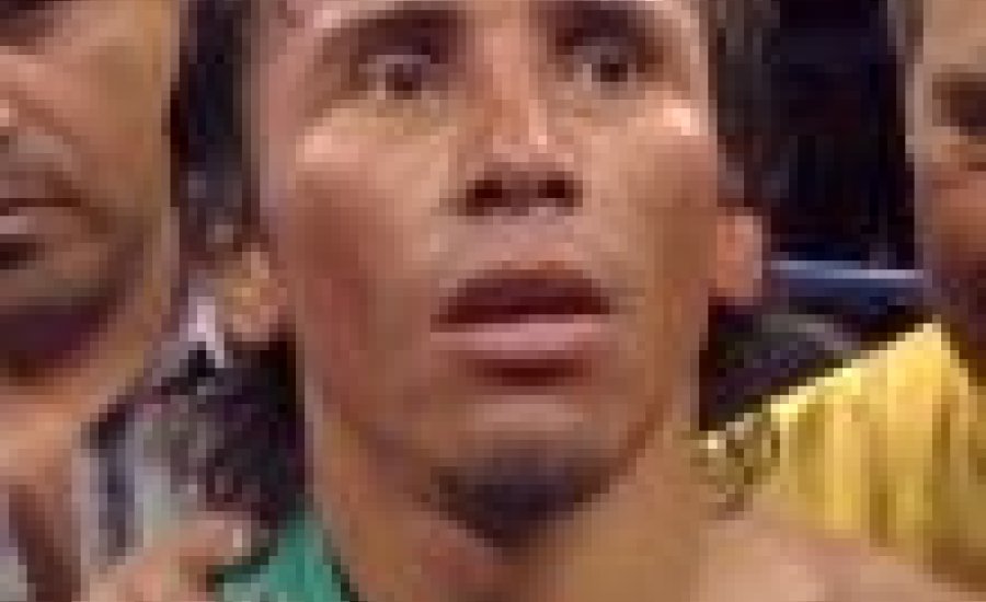 Valero interim bajnokot kap a nyakába