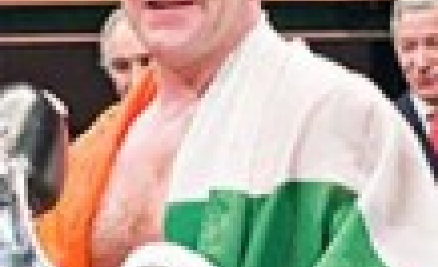 Hazatér a bokszoló-taxisofőr