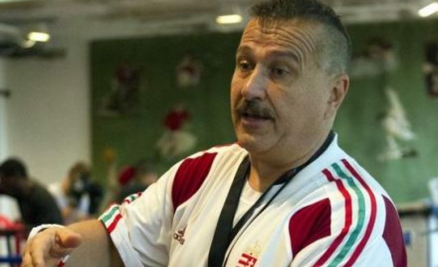 Sűrű mezőnyben kell bizonyítani