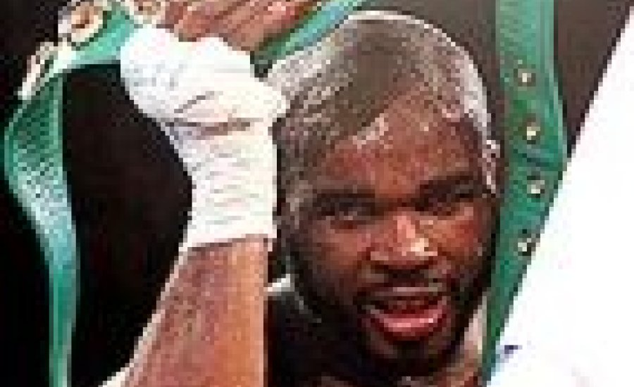 Jean-Marc Mormeck is nehézsúlyban folytatja