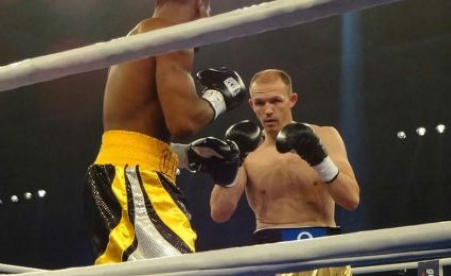 Brähmer legyőzte Oliveriát, így ismét van vb-címe