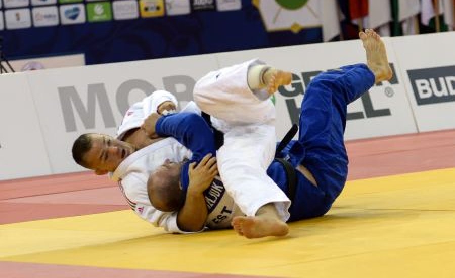 Hat judós tart az Universiadéra