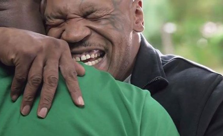 A bocsánatkérés: Tyson visszavitte Holyfield leharapott fülét