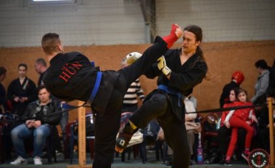 Herceghalmi kempós siker Felcsúton