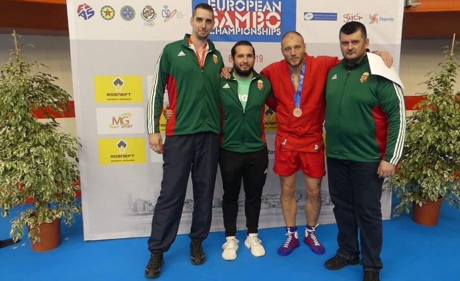 Kozsák György bronzérmes a szambó Eb-n