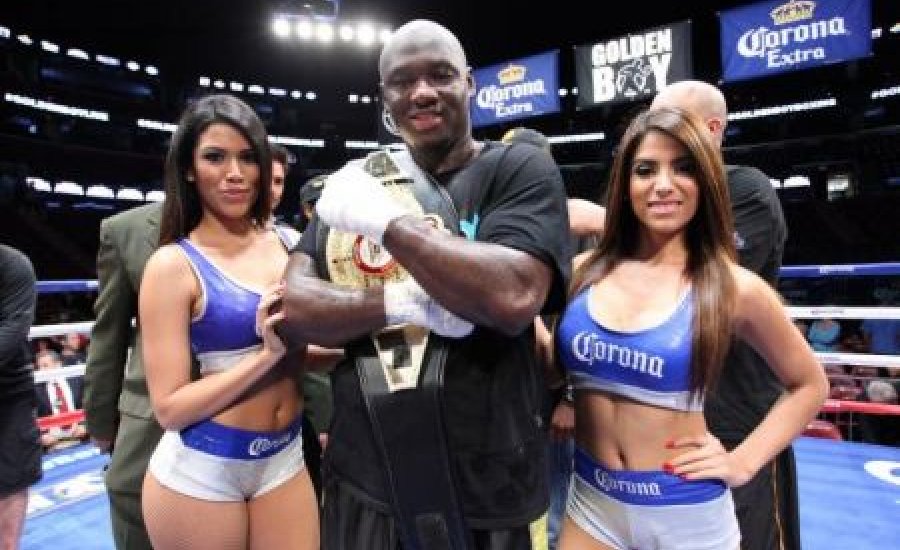 Tarver győzelemmel tért vissza