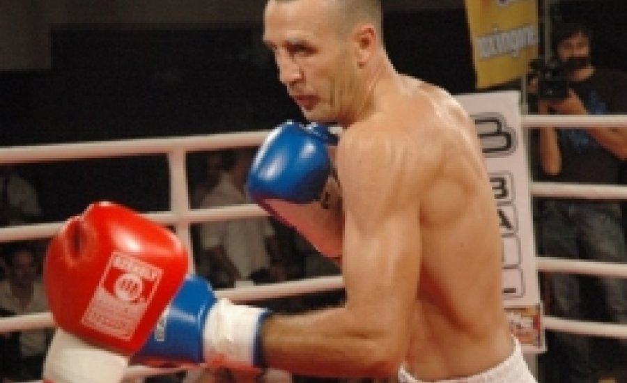 Kelemen Balázs kiütéssel nyerte 10. meccsét