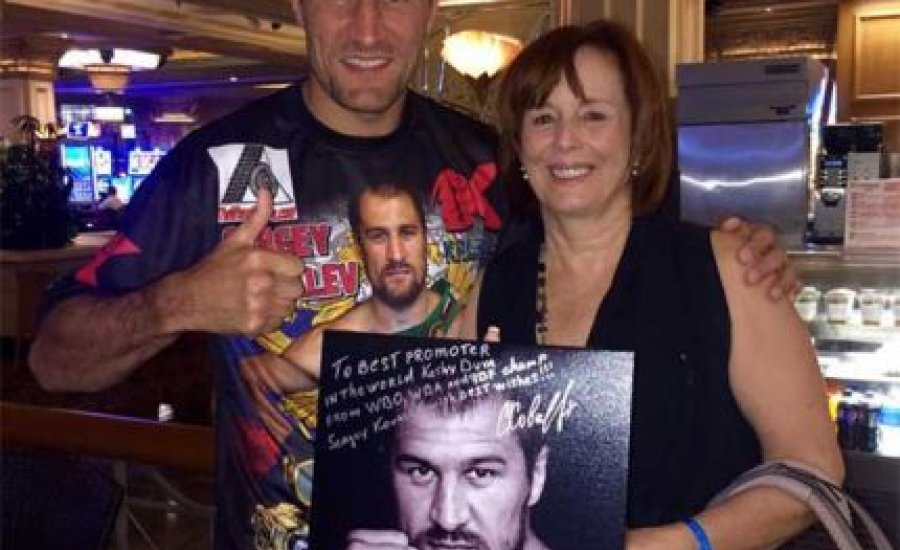 Kovaljov hosszabbított a Main Events-szel